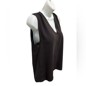 Hackwith Design House Black Draped V-Neck Sleeveless Top L Minimalist Old Money